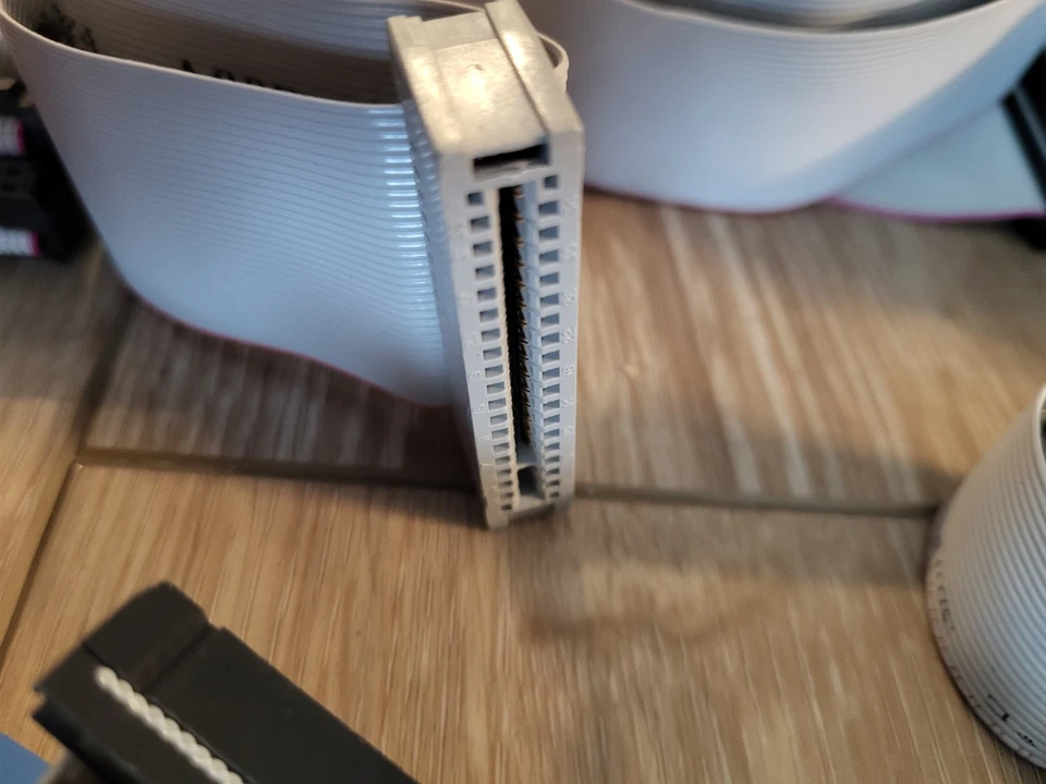 LOT OF HDD IDE Ribbon Cables - Image 3 of 4