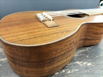 Leho LHUC-ASAK Acoustic Concert Ukulele Natural