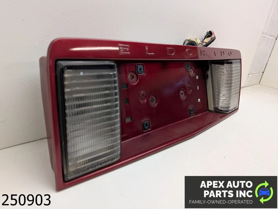 OEM 1992-2002 Cadillac Eldorado Chrome Finish Panel License Plate Reverse Light — 第 3/4 张图片