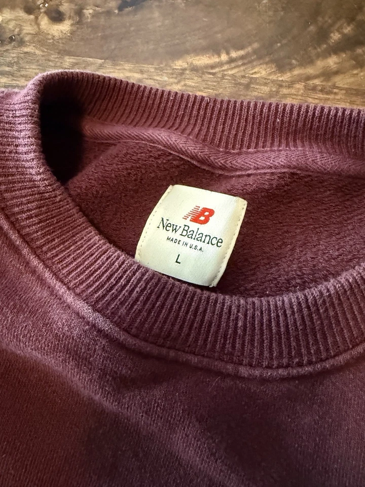 Sudadera New Balance Para Hombre HECHA en EE. UU. Core Cuello Redondo MT21541NBY NB BORGOÑA Foto 2 de 3