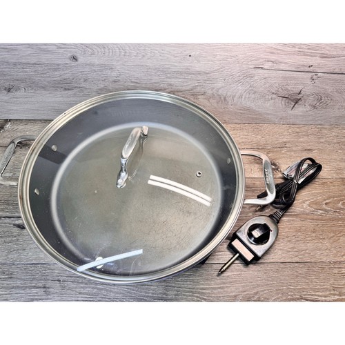 All-Clad 7 quart Electric Stainless Steel Skillet #SK492D50 w/ Lid 14”Diameter - Picture 2 of 9