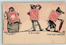 13256921 - Mann mit Bierkrug Hofbraeuhaus Soldat Pickelhaube Regenschirm