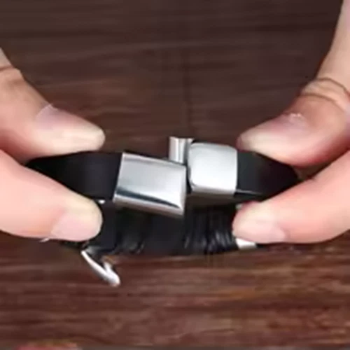 Bracelet en cuir pour hommes noir/bleu fermoir magnétique en acier inoxydable - Photo 2/2