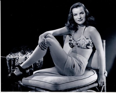 Ella Raines Leggy 8x10 photo #T2574