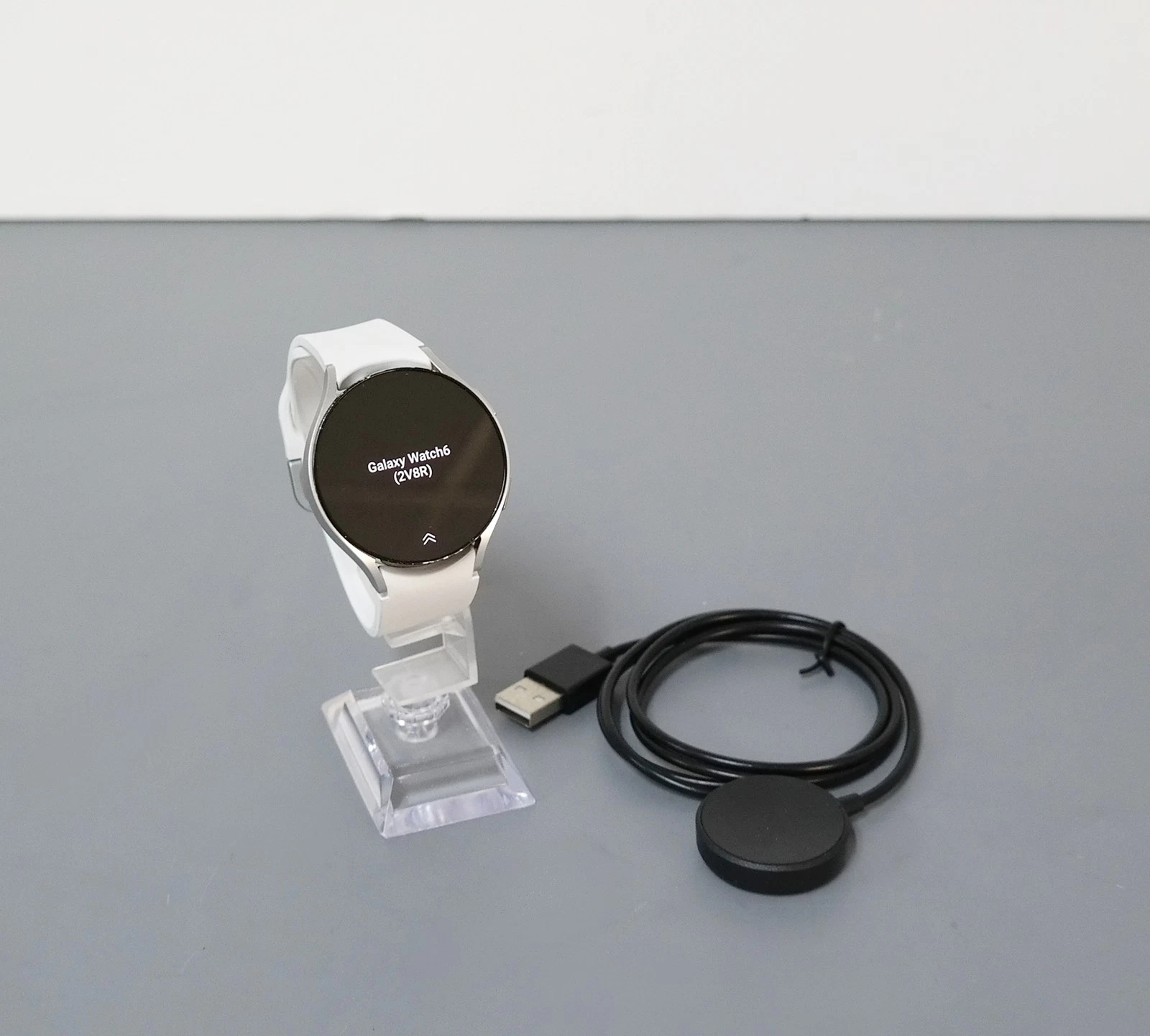 Samsung Galaxy Watch6 SM-R940 44mm Silver Aluminum Case White Sport Band