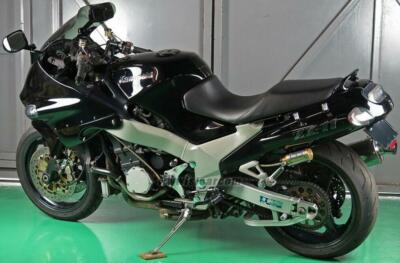 KAWASAKI NINJA ZX-11 ZXT10D 93-01 ZX-7R 01-03 CASE-ASSY-METER GEAR