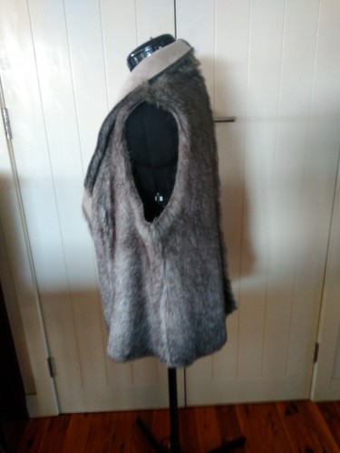 Hand made unlined ladies sleeveless vest Size OSFA (looks like rabbit?) - Picture 2 of 7