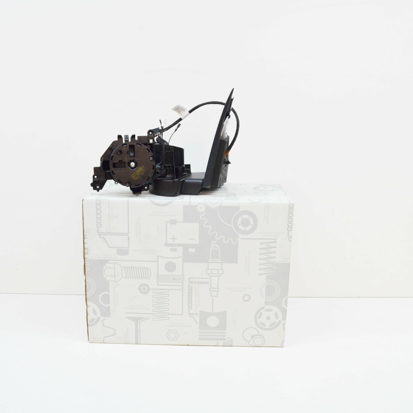 NEW MERCEDES-BENZ C W204 FRONT LEFT DOOR MIRROR FRAME A2048103776  