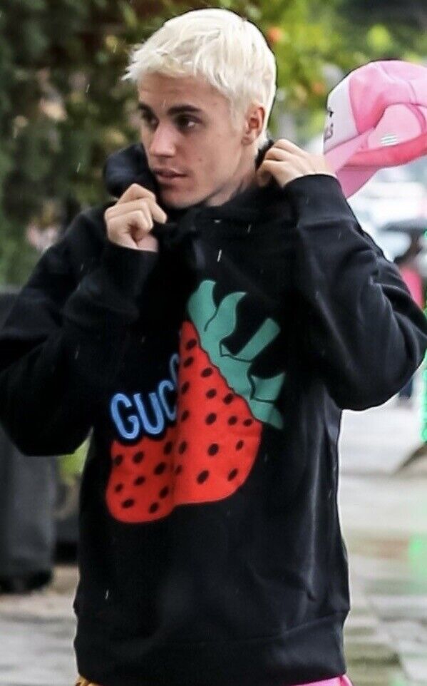 Gucci 2019 2020 Justin Strawberry Logo Black T-shirt 36 38 2 Gucci 2019 2020 Justin Strawberry Logo Black T-shirt 36 38 2