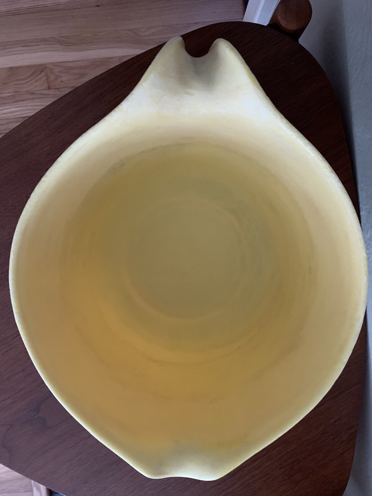 Vintage Rubbermaid Mixing Bowls Mix n Grip 2663 2661 Set of 2 6 & 12