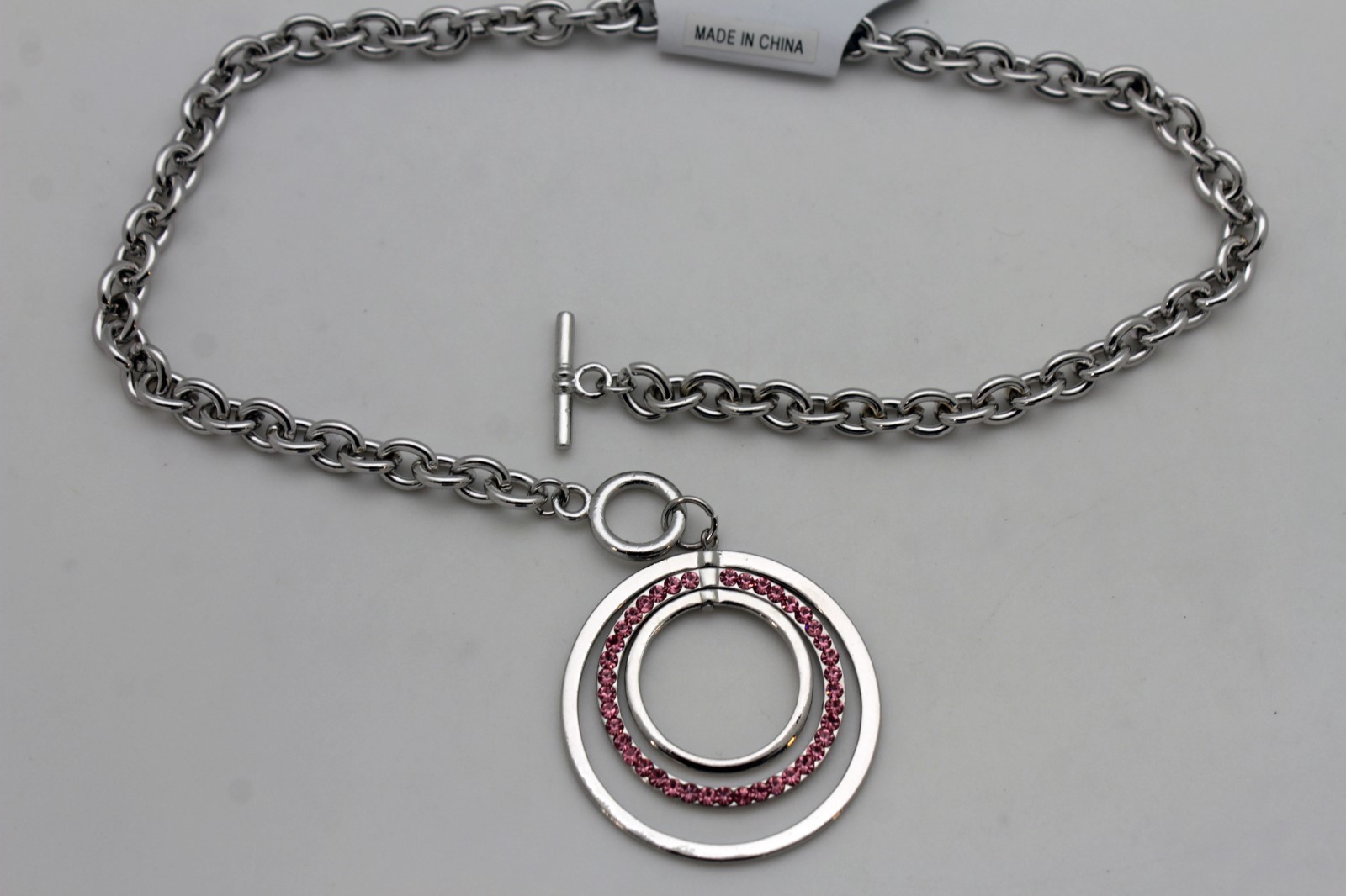 Women Silver Metal Chain Fashion Jewelry Pink Beads Pendant Necklace