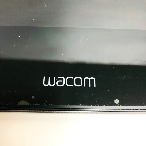 Wacom DTH-1620/K0 Cintiq Pro 16 cali Pro Graphic LCD Pen Tablet Czarny Używany - Zdjęcie 9 z 19