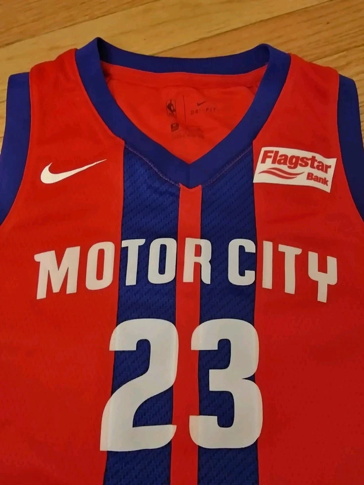 Футболка Блейка Гриффина из Detroit Pistons NBA Nike Dri-Fit Motor City молодежная размер M (10/12) - Изображение 3 из 4