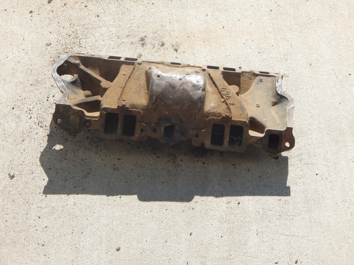 OEM 1980 Chevrolet small block 4 barrel quadrajet intake OEM 1980 Chevrolet small block 4 barrel quadrajet intake