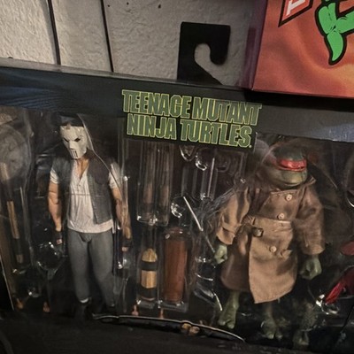 NECA Teenage Mutant Ninja Turtles Casey Jones & Raphael Figures