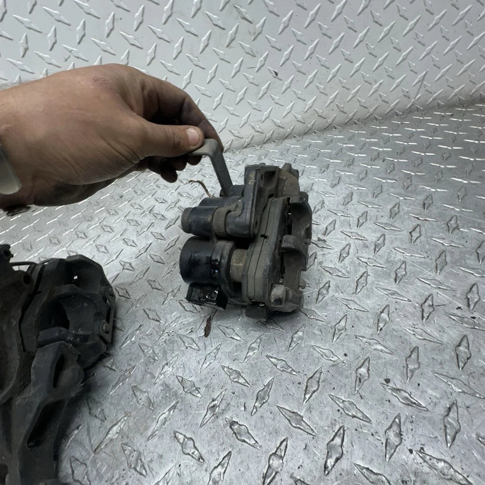 Pinzas de freno delanteras Honda Goldwing Aspencade GL1200 84-87 Foto 4 de 4