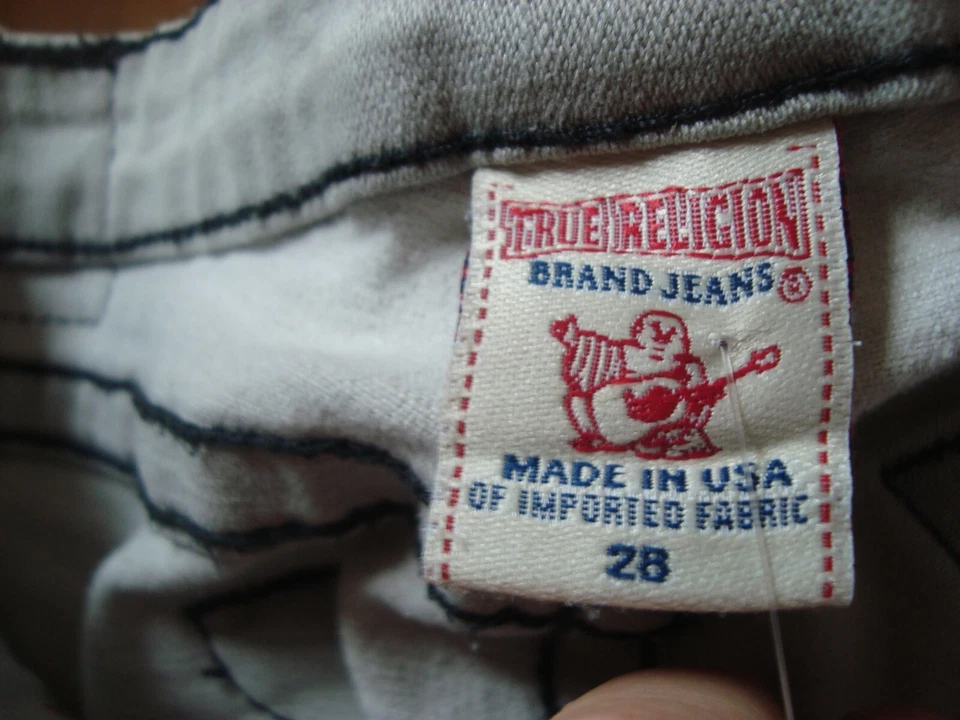 true religion girl's jeans size 28 on tag but will fit 7/8 - Imagem 4 de 4