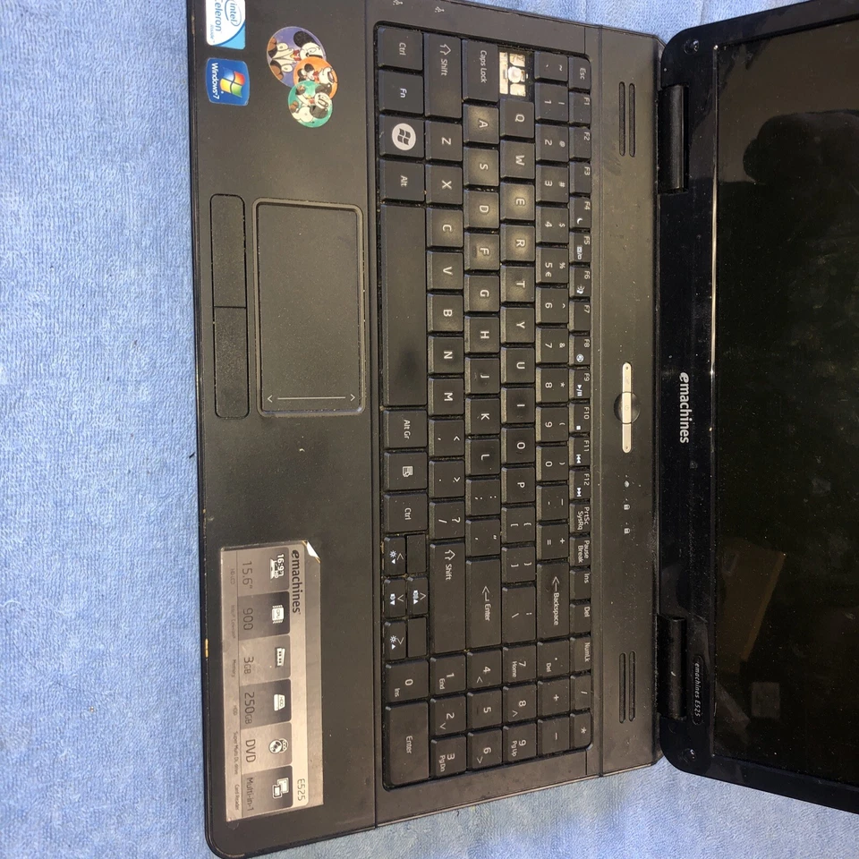 Emachines Black Laptop E525 KAWF0  Selling Parts Or Repair - Image 3 of 4