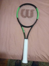 Wilson Blade 98 16x19 v6 Tennis Racquet