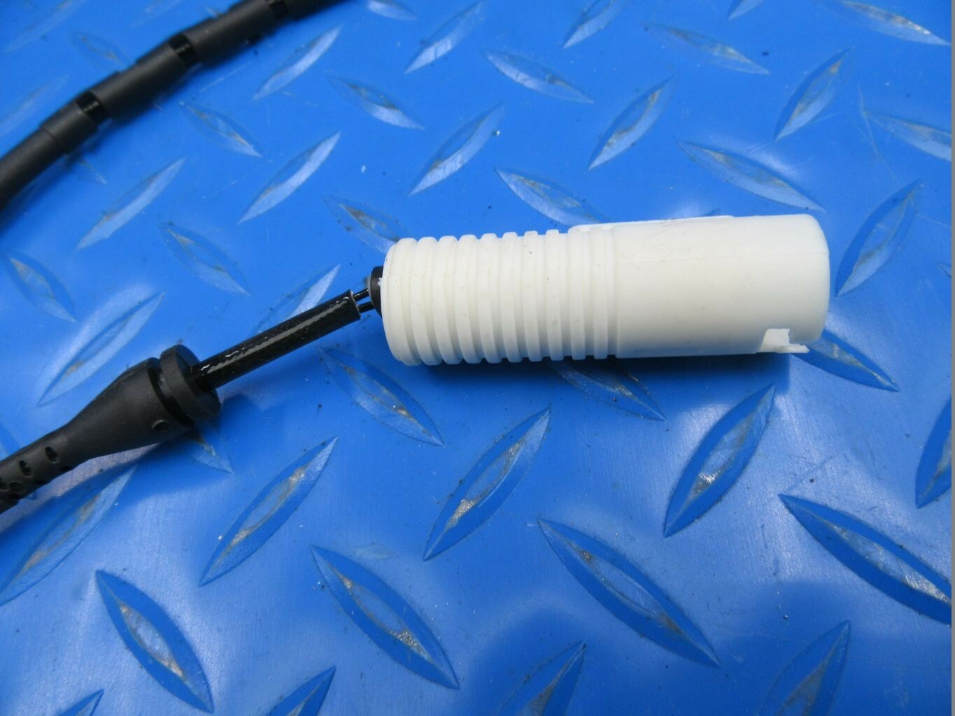 Rolls Royce Phantom Drophead Coupe front brake pad wear sensor #7356