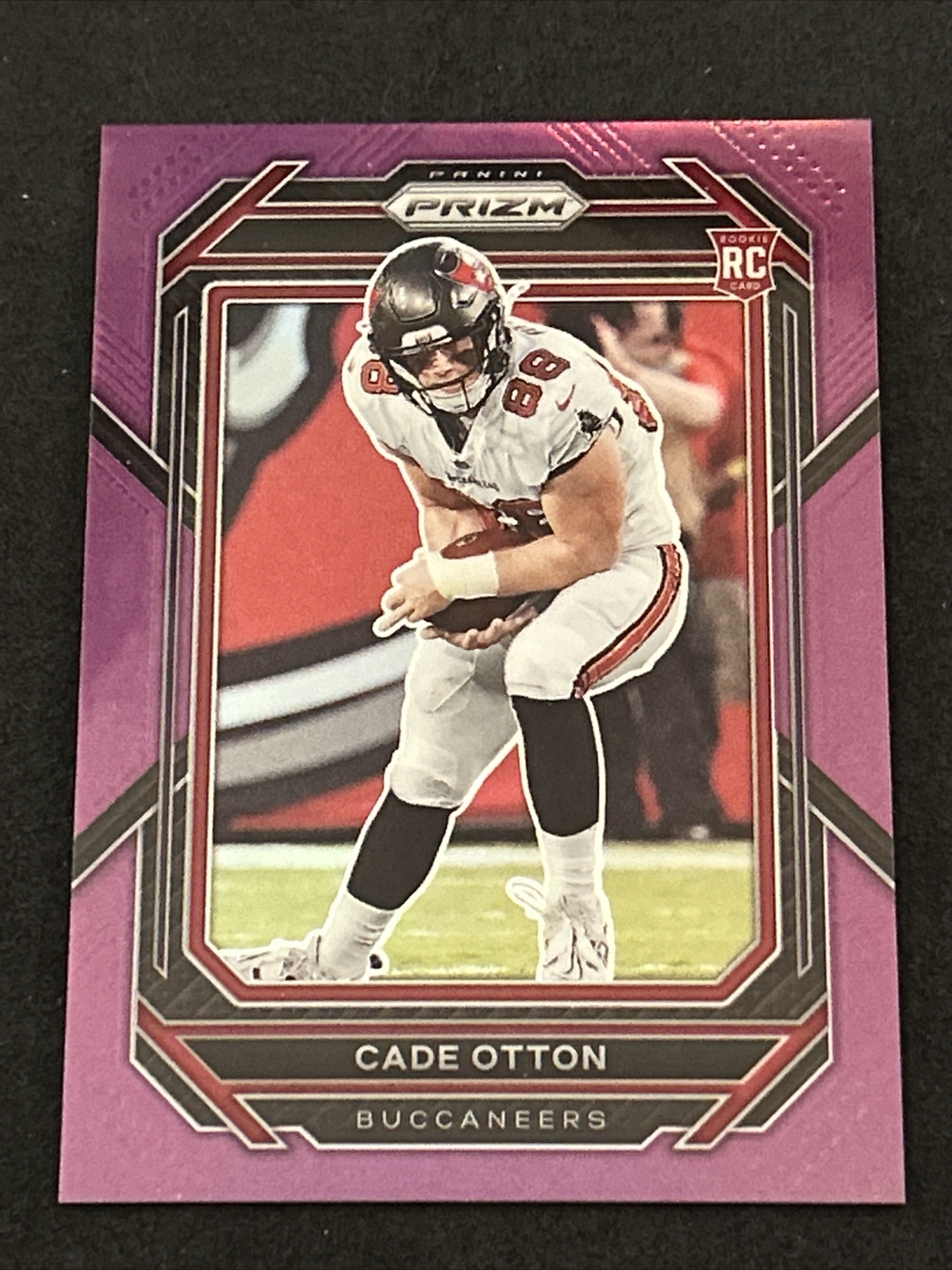 2022 Panini Prizm Cade Otton #362 Purple Prizm RC #’ed /125 Bucs