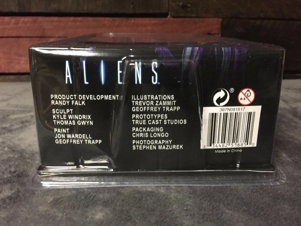 NECA Aliens 2019 Collectors Club Exclusive Alien Warrior 7" Action Figure - Image 3 of 3