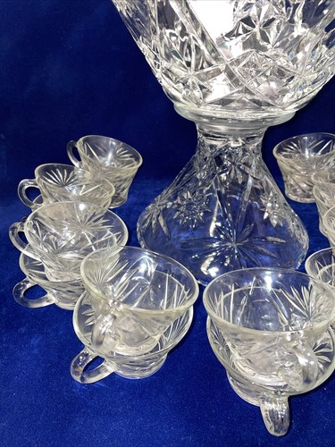 EARLY AMERICAN PRESCUT STAR OF DAVID 18 CUPS PUNCH BOWL SET LADLE ANCHOR HOCKING - Picture 3 of 9
