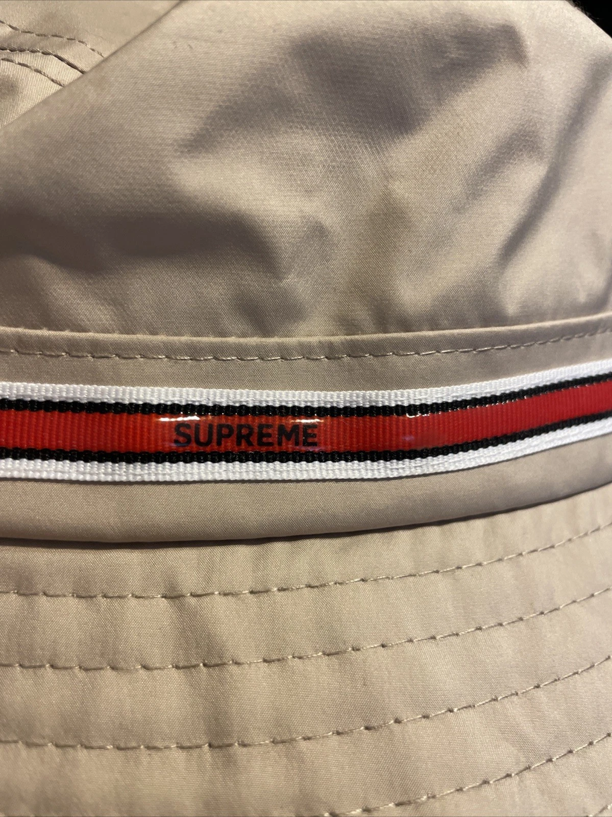 Chapeau seau suprême en silicone 