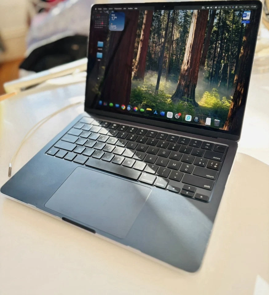 Apple MacBook Air 13,6" (256 Go SSD, M2, 8 Go) Laptop - Minuit - MLY33FN/A... - Photo 4/4