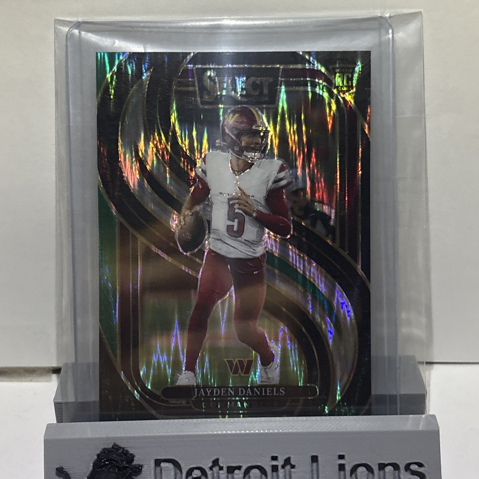 2024 Panini Select - Premier Level Jayden Daniels #112 Black & Green Shock Prizm