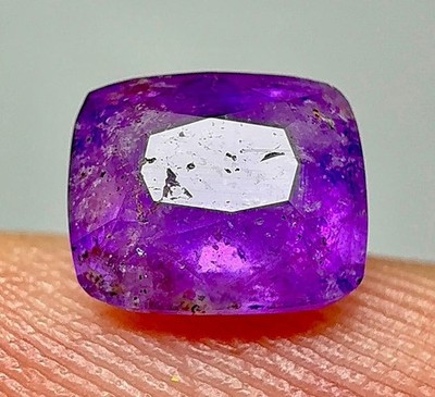 0.75 Ct Rare Natural Color ching Hackmanite Cat Gemstone From Badakhshan Afg