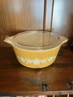 Vintage Pyrex USA 475-B 2 1/2 QT Butterfly Gold Yellow Glass Ovenware With Lid