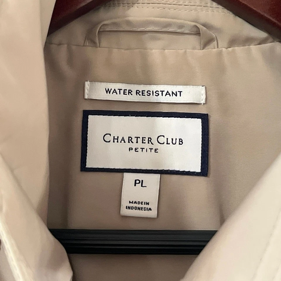 Chaqueta impermeable crema Charter Club para mujer talla PL Foto 2 de 4