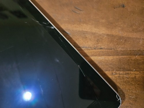 Apple iPad Pro 12.9" (1st Gen) A1584 32GB WIFI Cracked Screen - Please READ - Picture 6 of 9