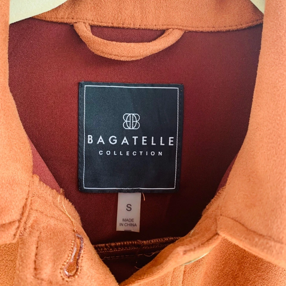 NUEVO SIN ETIQUETAS Colección Bagatelle Imitación Gamuza Marrón Chaqueta Pequeña Abotonada Cazadora Boho Foto 3 de 4