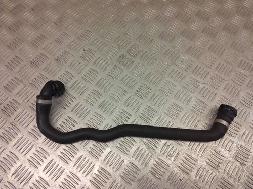 BMW 1 E82 E88 2010 Diesel Kühlmittel Schlauch Wasserpumpe Anschluss SKE33212