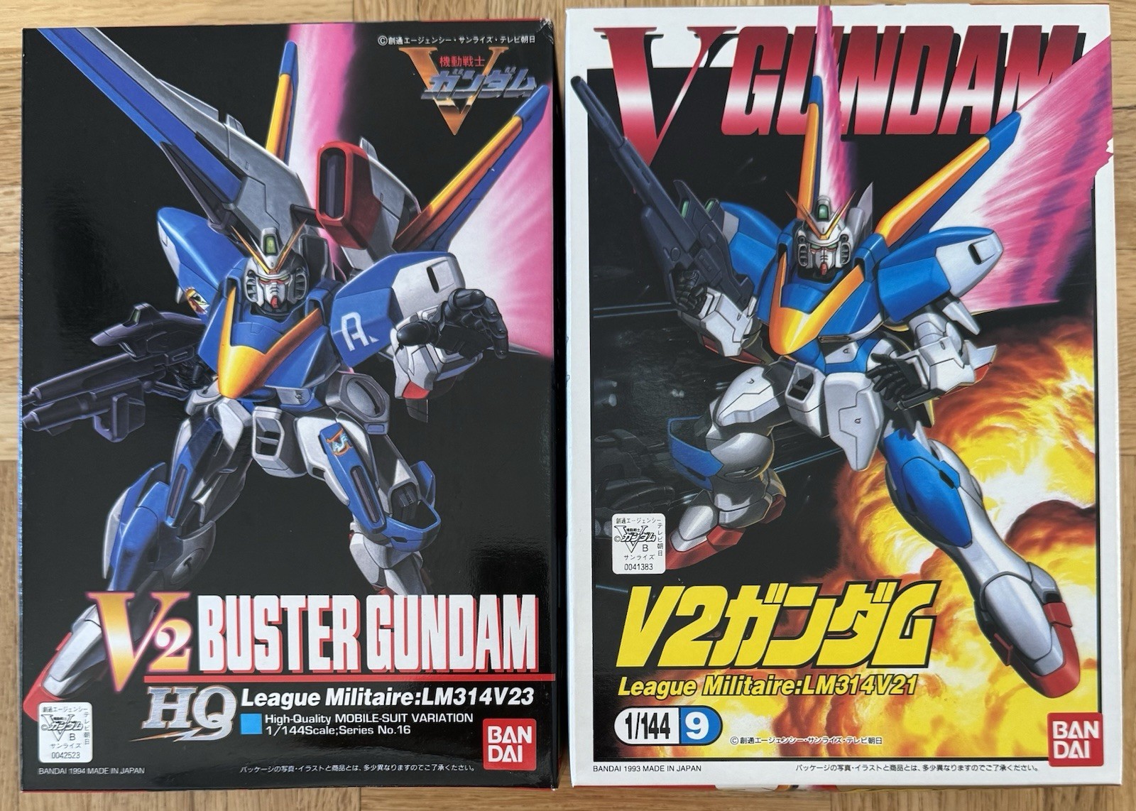 S: # 16 V2 Buster Gundam & #9 V2 Gundam Bandai '93
