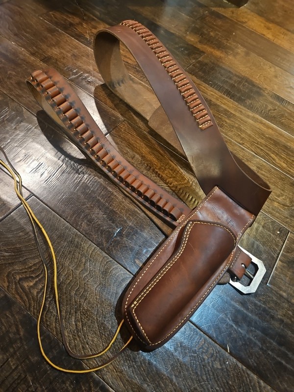 Vintage Hunter Western Holster Leather R/H   Must See Great Condition!