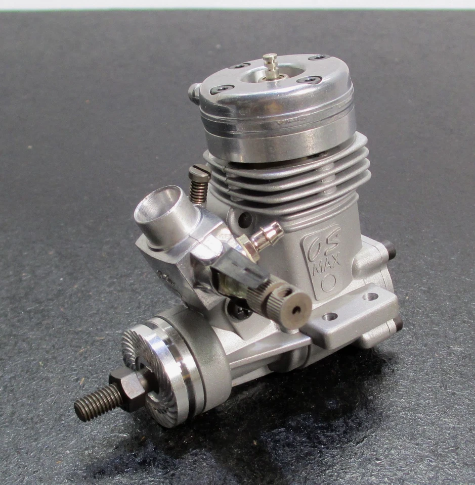 O.S. MAX-CZ-M 2.49cc water-cooled 2-stroke glow engine for R/C boat, new f/s - Image 3 of 4