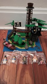 LEGO Pirates Forbidden Island 6270 Complete Set  w/ Box & Instructions
