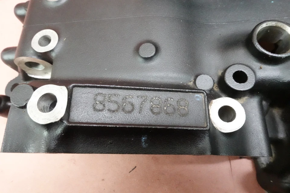 Cárter superior del motor Triumph Scrambler 2006-2017 Foto 2 de 4