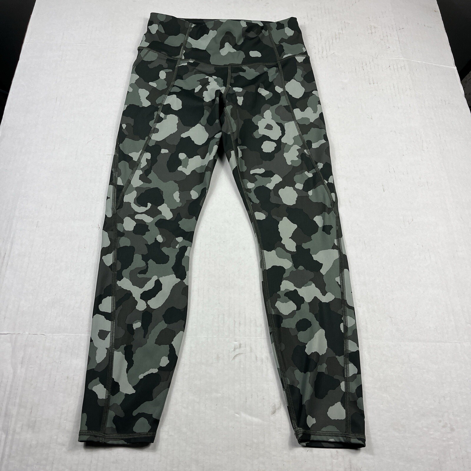 Athleta SuperSonic Camo Performance Leggings 7/8 … - image 2