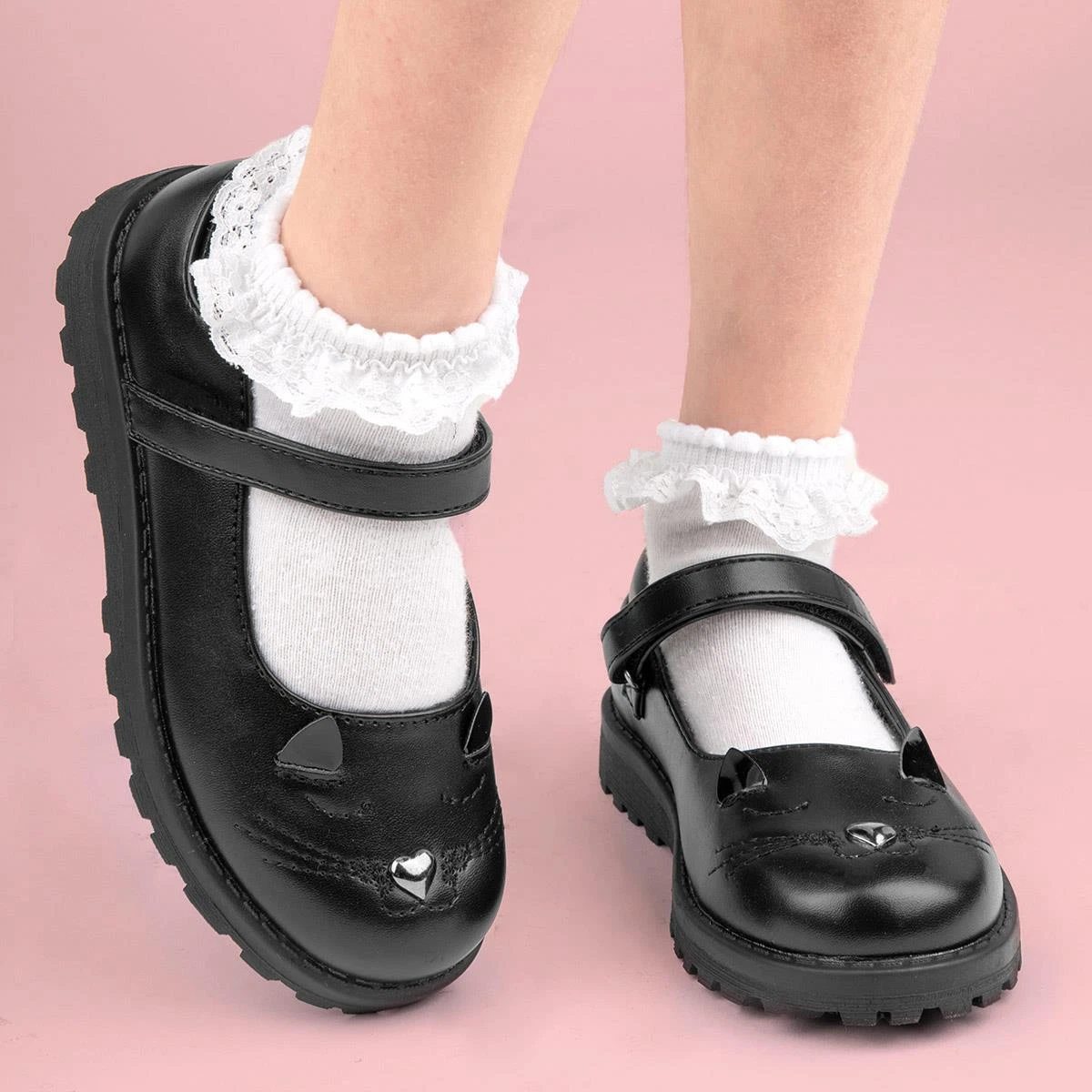 Shoezone girls deals shoes