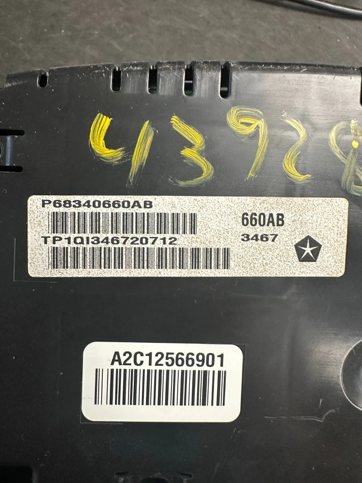 Cuadro de instrumentos velocímetro 2017 RAM 1500 2500 3500 medidores 151.715 millas Foto 3 de 3