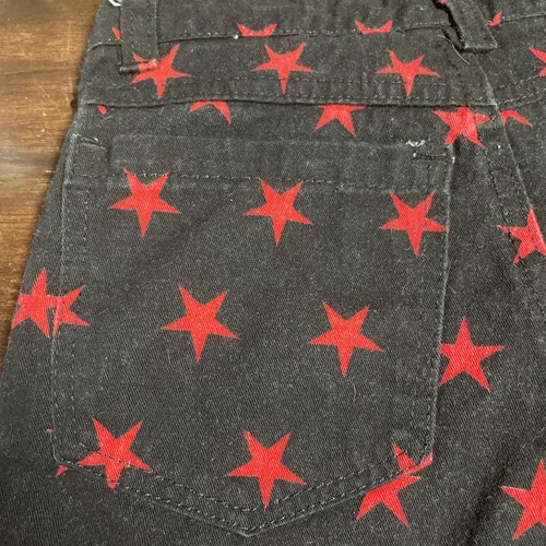 Young Rich Famous girls shorts, size 4 - Picture 3 of 10