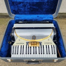 Vintage Settimio Soprani N270/4 Piano Accordion 120 41 – Italy - w/ Case CLEAN