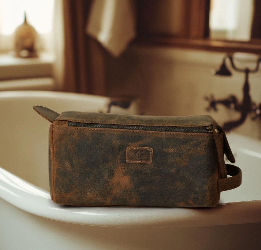 Genuine Leather Travel Toiletry Bag for Men & Women&ndash;Shaving & Bathroom Organizer