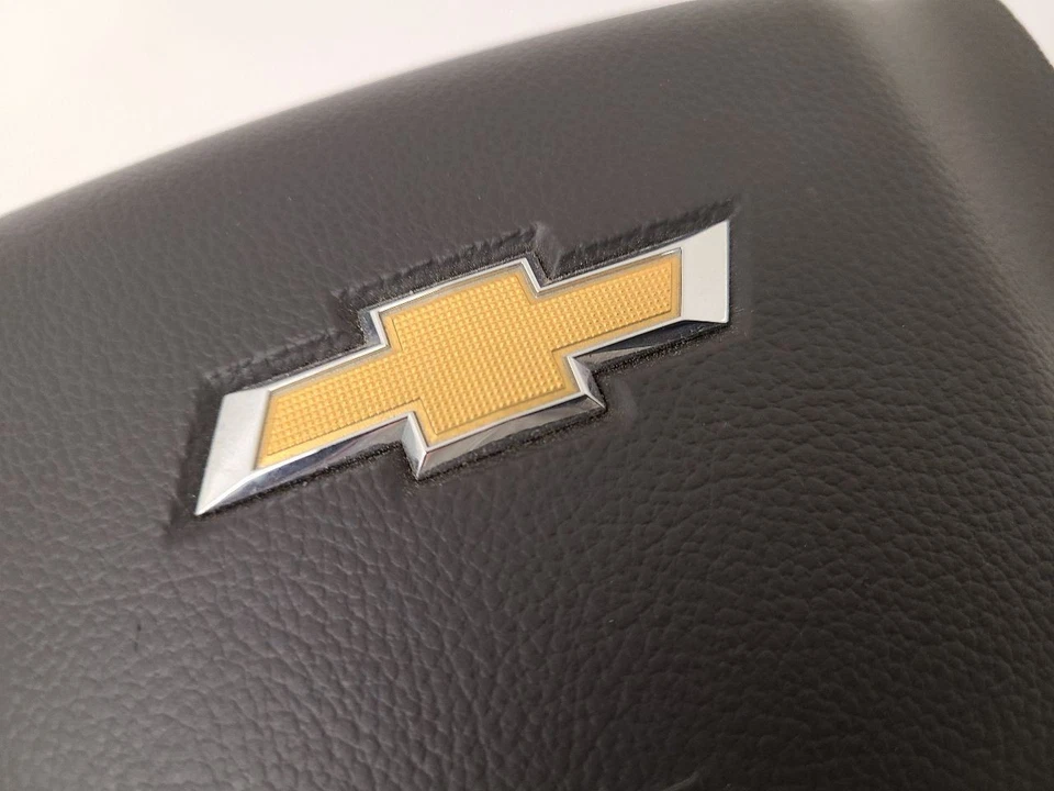 2015 16 17 18 19 2020 CHEVROLET SUBURBAN 1500 Driver Left A Bag Driver Wheel  - Image 4 of 4