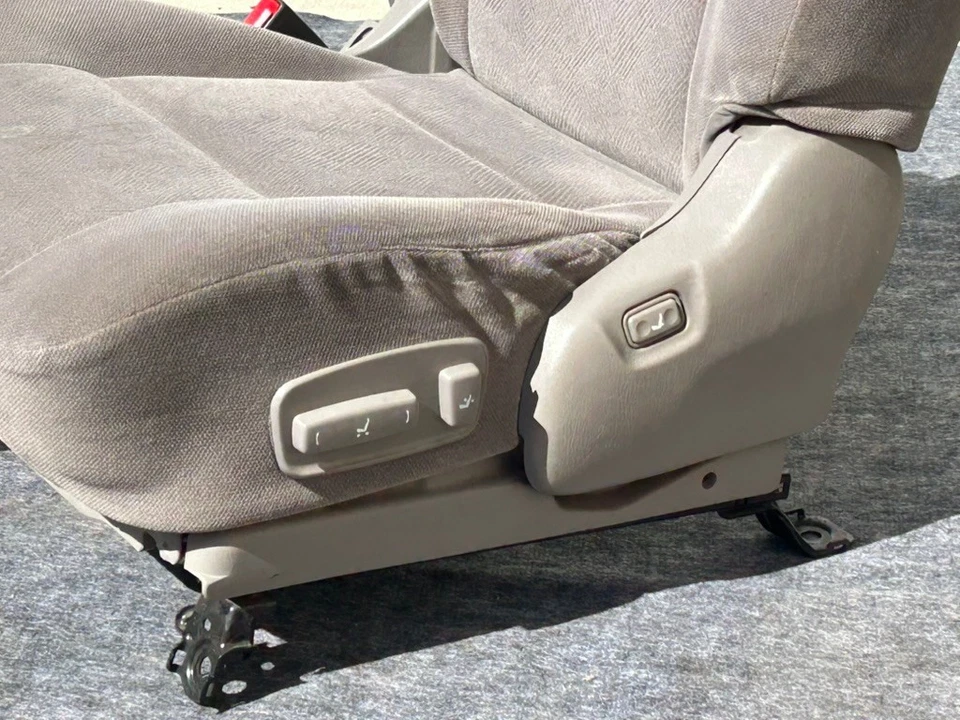 Asiento delantero del conductor cubo de tela eléctrico para Toyota SEQUOIA 01-04 Foto 2 de 4