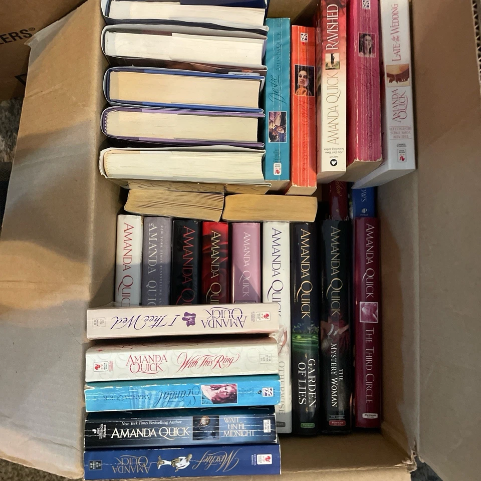 Vintage Romance Books Foto 2 de 4